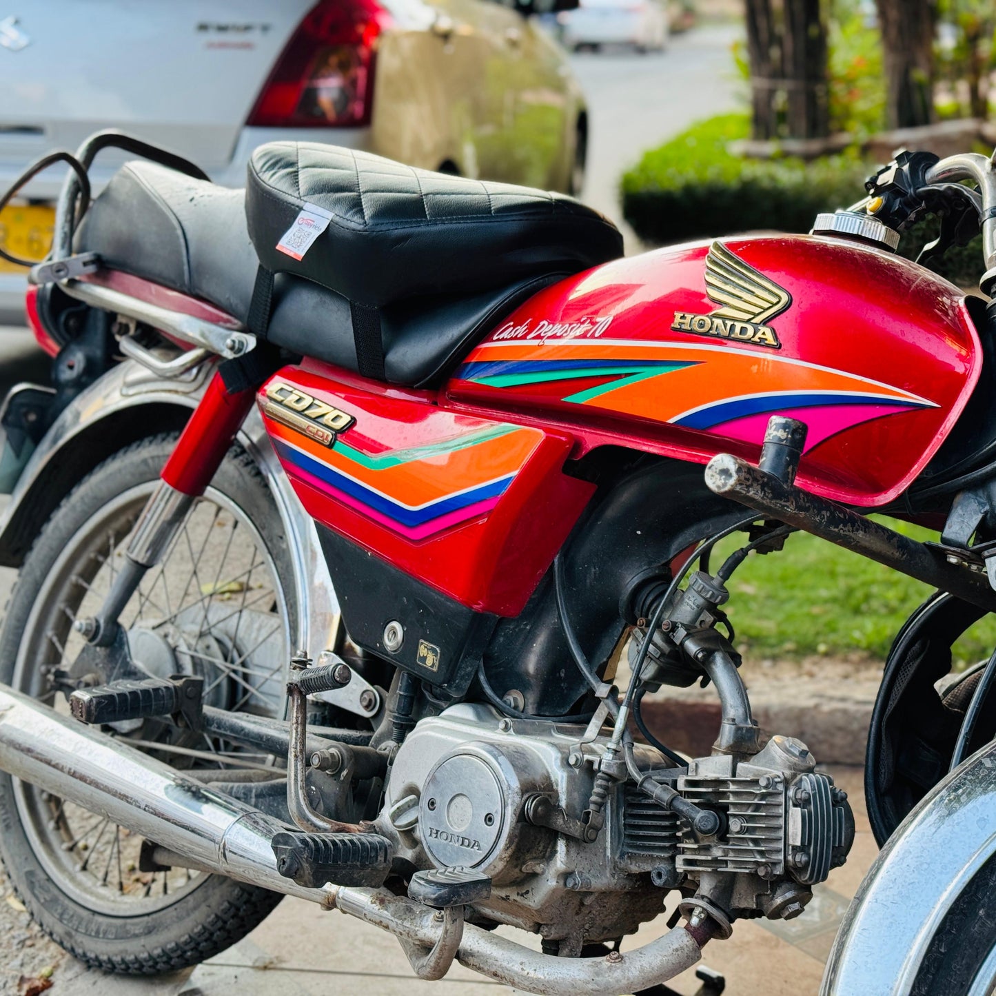 Bike Seat Cushion - Universal Size (CD 70/ CG 125/150 CHINA 70/ Suzuki/ Yamaha EVEs & Others)